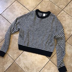 [h&m] Striped Fuzzy Sweater